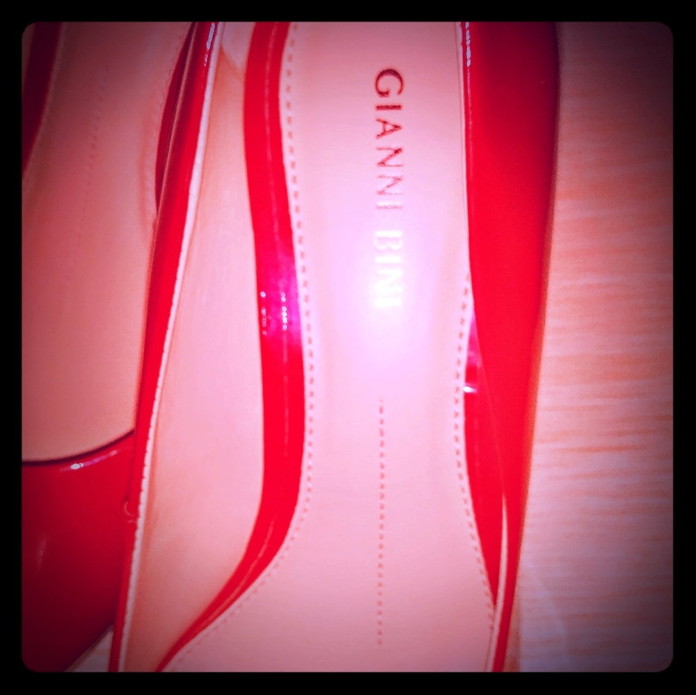 Gianni Bini Shoes | Red heels